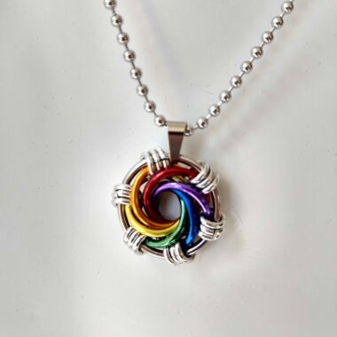 Split Infinity Jewelry: colorful chainmaille jewelry